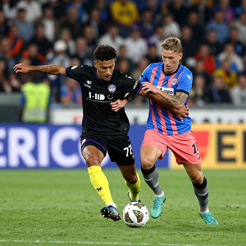 Cánh phải Arsenal: Ba người bên trái, hai người bên phải, một hóa đơn thể lực chưa ai ký Cánh phải Arsenal: Ba người bên trái, hai người bên phải, một hóa đơn thể lực chưa ai ký