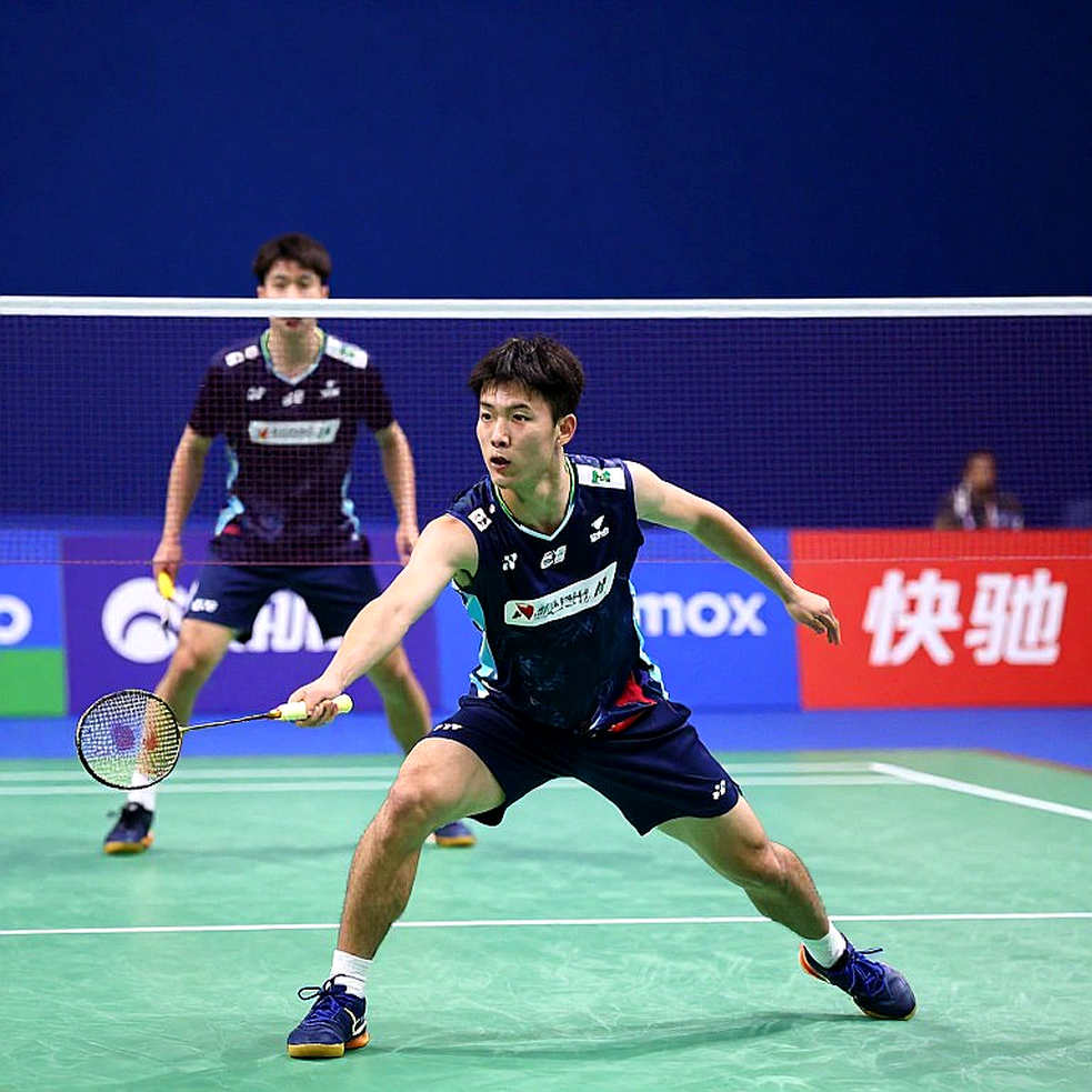 Alwi Farhan tập cùng Kento Momota trước Asian Games 2026: bài học nằm ở phần PBSI không công bố Alwi Farhan tập cùng Kento Momota trước Asian Games 2026: bài học nằm ở phần PBSI không công bố