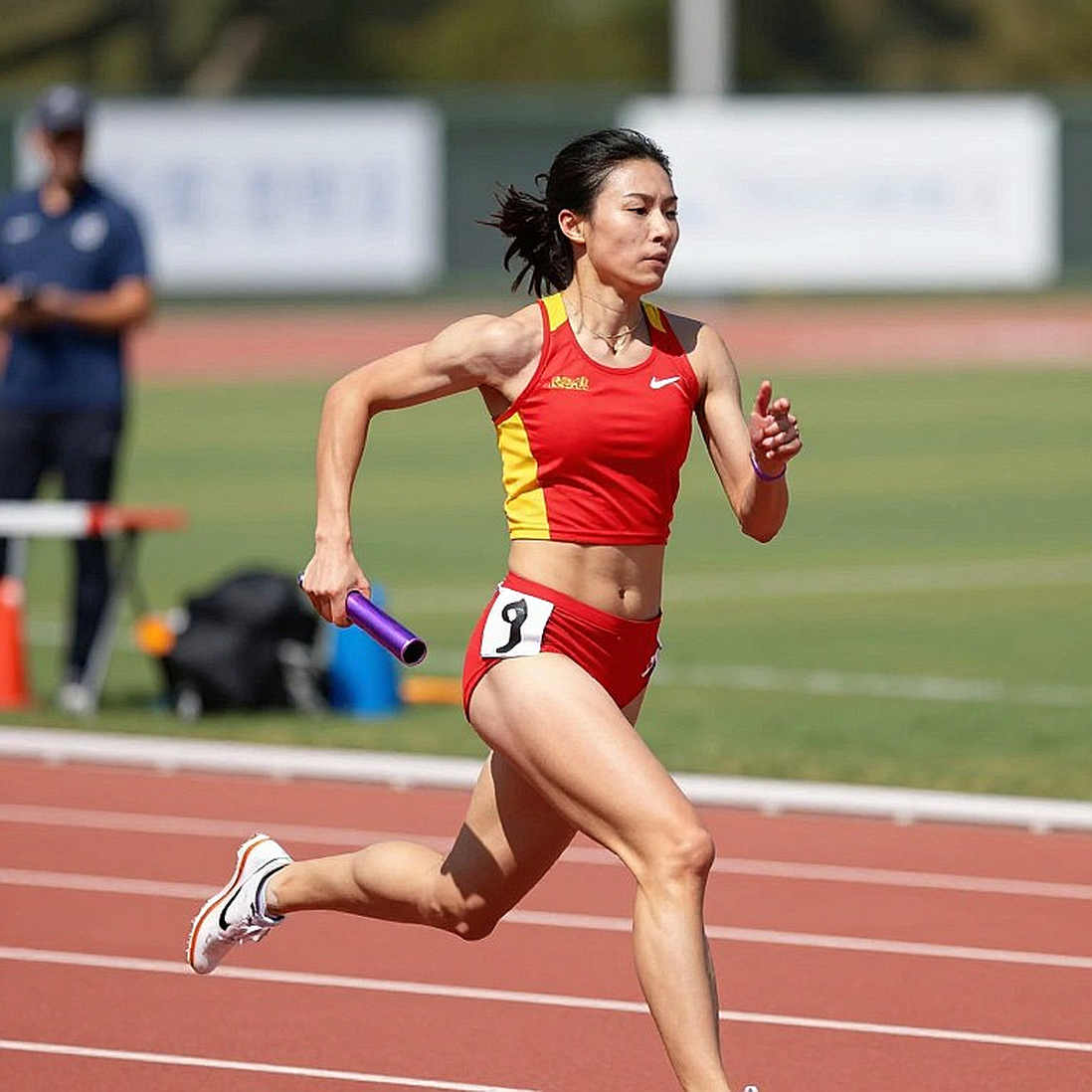 Agnes Ngetich và một giây viết lại bảng kỷ lục bán marathon nữ Agnes Ngetich và một giây viết lại bảng kỷ lục bán marathon nữ