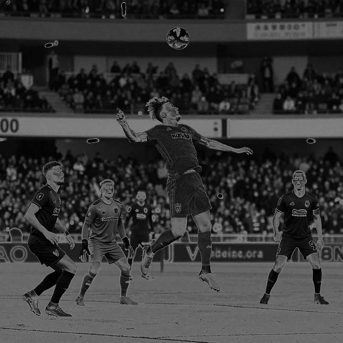 Ethan Mbappé và án phạt ba trận: Khảo cổ một cú đánh cùi chỏ bị chôn vùi dưới cái họ