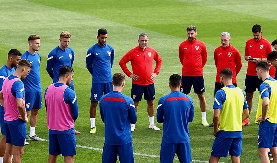 Manchester United và hóa đơn 140 triệu bảng: Khi nỗi sợ mất trắng đắt hơn cả một bản hợp đồng