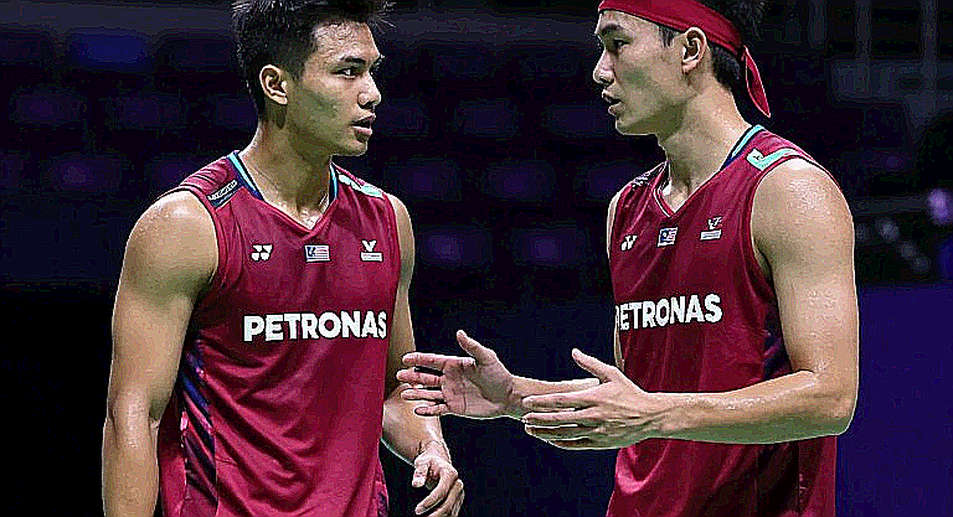 Alwi Farhan Learns from Kento Momota: Reading the Data Gap Before Asian Games 2026 Alwi Farhan Learns from Kento Momota: Reading the Data Gap Before Asian Games 2026