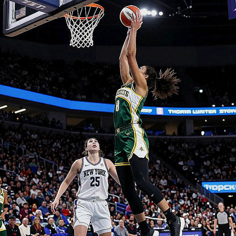 Nikola Jokic và cuộc tái định nghĩa vị trí trung phong trong mùa giải thường niên NBA Nikola Jokic và cuộc tái định nghĩa vị trí trung phong trong mùa giải thường niên NBA