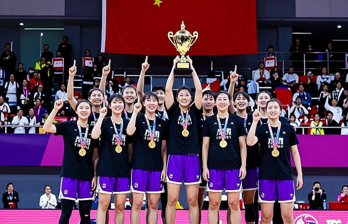 Chino Huerta trở lại đội hình Pumas: Canh bạc thể lực giữa cơn bão triệu tập quốc tế Chino Huerta trở lại đội hình Pumas: Canh bạc thể lực giữa cơn bão triệu tập quốc tế