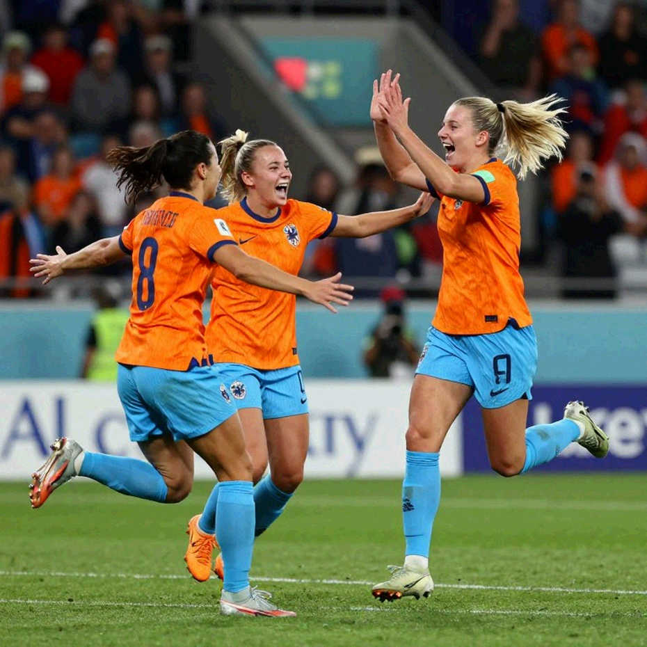 Bẫy khiêu khích ở trận Việt Nam – Thái Lan: Đọc một trận derby Đông Nam Á bằng mắt trọng tài Bẫy khiêu khích ở trận Việt Nam – Thái Lan: Đọc một trận derby Đông Nam Á bằng mắt trọng tài