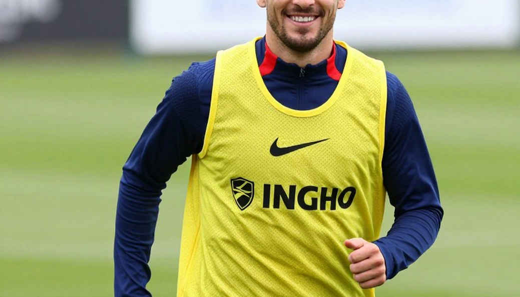 Khoảng trống 'người phát động' và lời cảnh báo từ con trai Ancelotti về Real Madrid