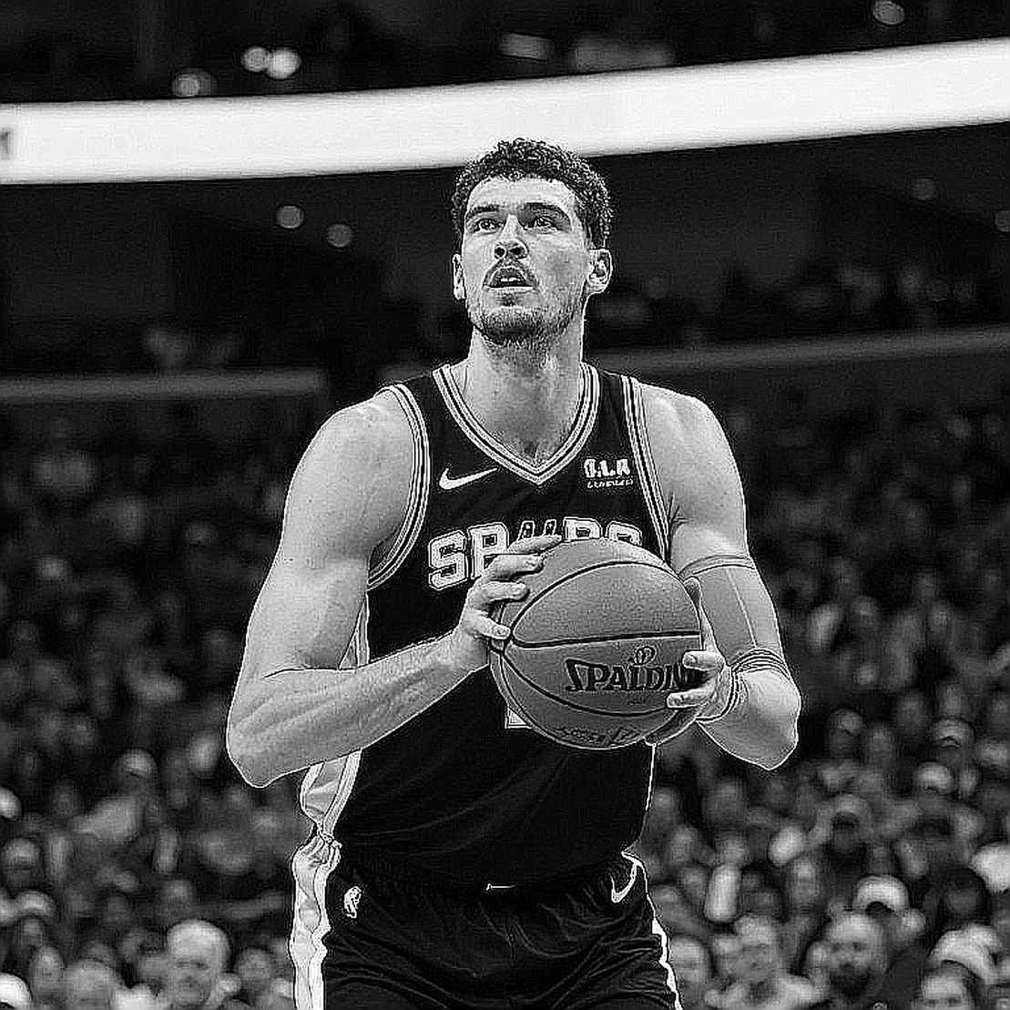 Sức khỏe hay rạn nứt? Tim Cone hé lộ sự thật về Brownlee và vai trò mới của Jordan Murphy