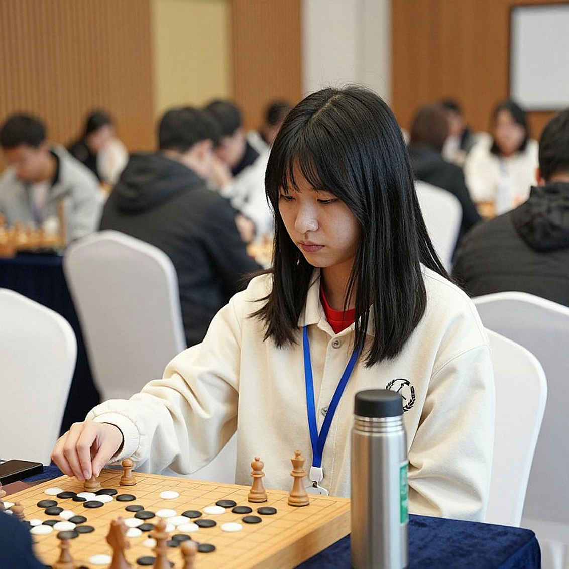 Chủ tịch FIDE, FRITZ 20 và một cái tít cần được đọc lại