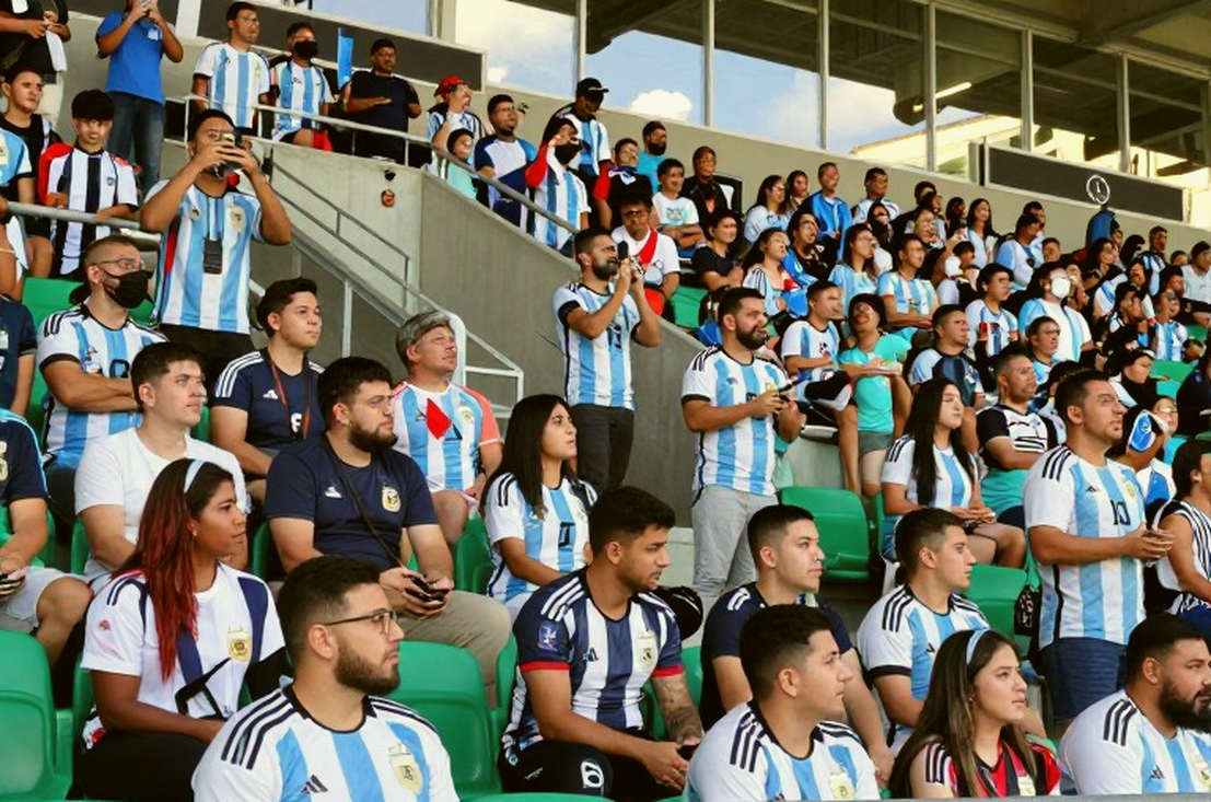 Vì sao Saudi Arabia giữ Donis thay vì theo đuổi Deschamps và Martinez